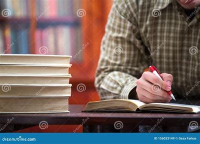 有什么打金的游戲可以賺錢的嗎_怎么當游戲托